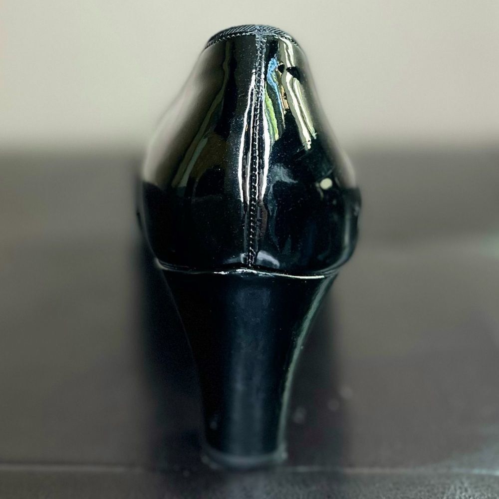 Salvatore Ferragamo Women’s Heel With Bow Shiny Black Patent Leather Size: 8.5‌ - Picture 12 of 15